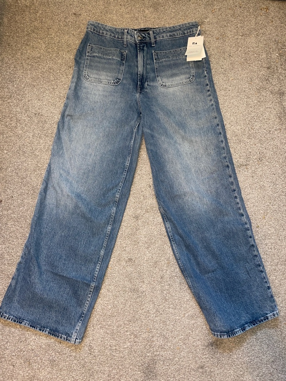 Wide-Leg Women's Denim Jeans in Medium Blue